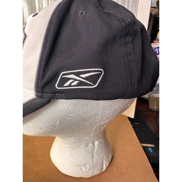 2005 NBA Finals Conference Champions Detroit Pistons Reebok Cap hat Black White - Picture 3 of 14